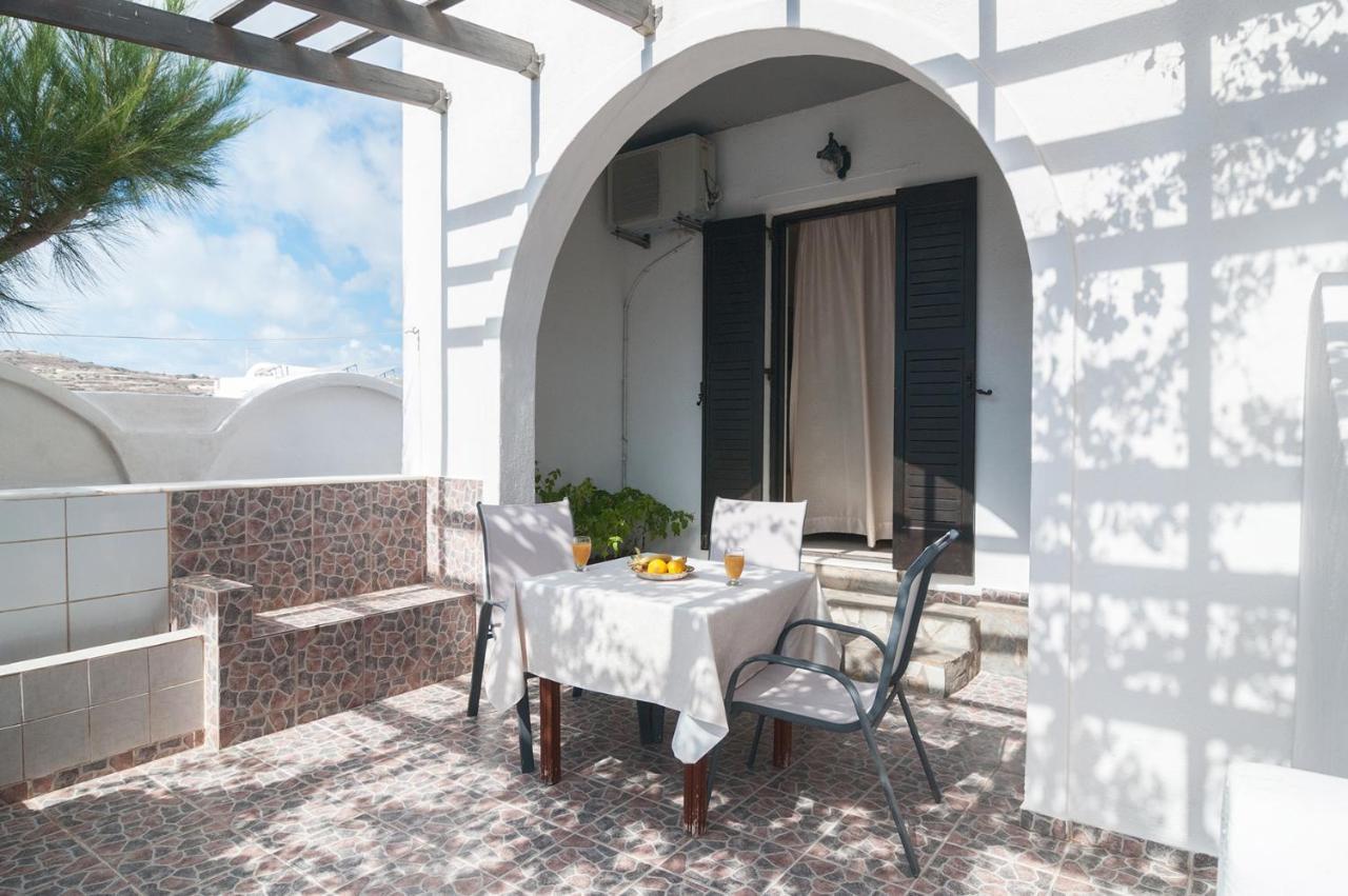 Holiday Beach Resort Santorini Perissa  Exterior foto